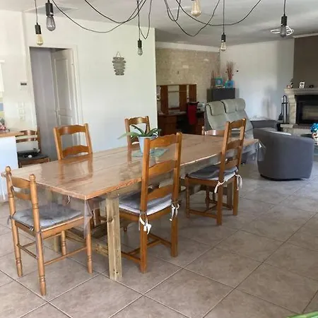 Chez Laure - Authentique Maison En Pierre De 160 M2 Au Calme *